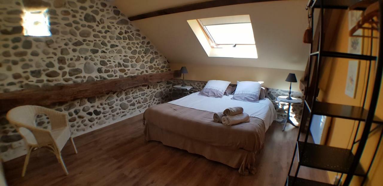 Maison D'Hotes Les 3 Baudets Issor Zewnętrze zdjęcie